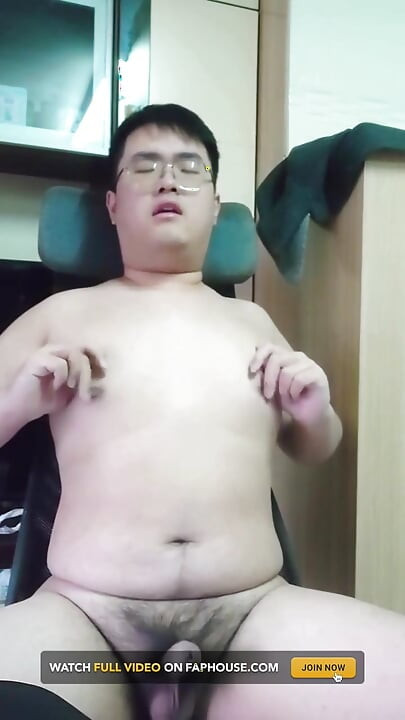 Stöhnen Mit Meinem Sensiblen Nippel