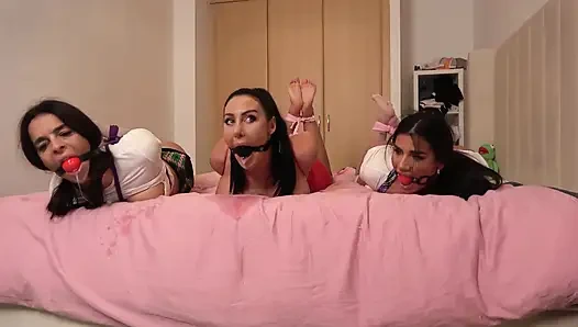 Latina, Scarlett & Mila Terikat disiplin - Gadis kampus diikat ketat dan disumpal, berujung dengan trio hogtied dan drooli