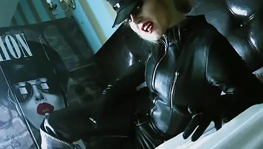 Xenia's orgasmic ride
