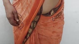 Sexy bhabhi na apni ki heat ampi hand se sex kar apna pani nikala beauti full video so nice video