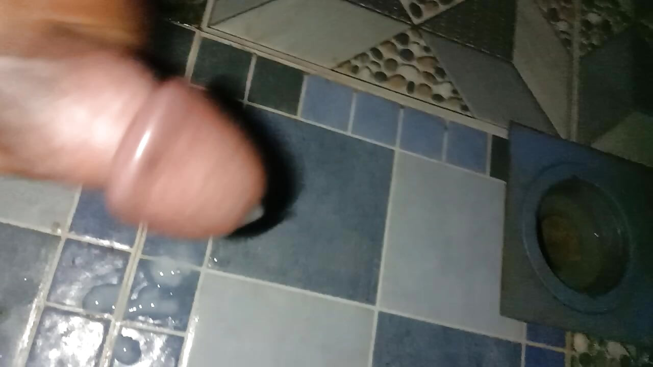 我的黑屌已经准备好射在你的阴户里了