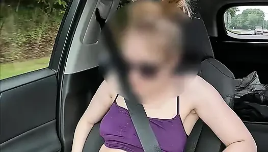 Auto-Sex (nackt im Auto)