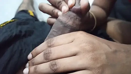 Karı koca romantik ilişkilerinde sikişiyor gerçek yüz seks videosu