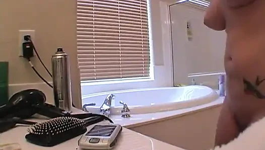 Solo-traumschätzchen Andi in der wanne