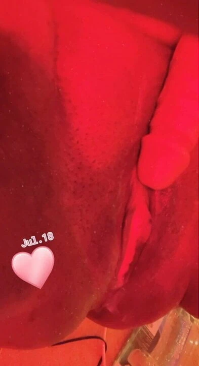 Giving you a little Squirt play