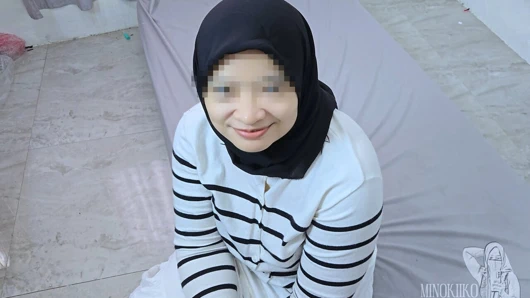 Hijab Girl Enjoy The Pain For The First Time - Minokiiko