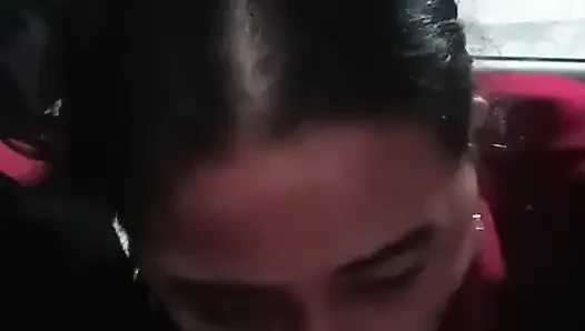Sessiz Kızlar Her Zaman En Vahşidir. Büyük Memeli Evli Kadın Şehvetli Oral Seks Yapıyor
