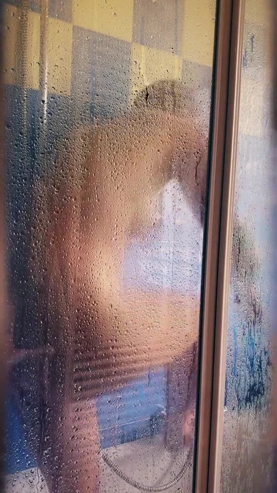 Jaw-dropping moment from "Watch me play & shave in my shower - Voyeur Time with Annika Belle"
