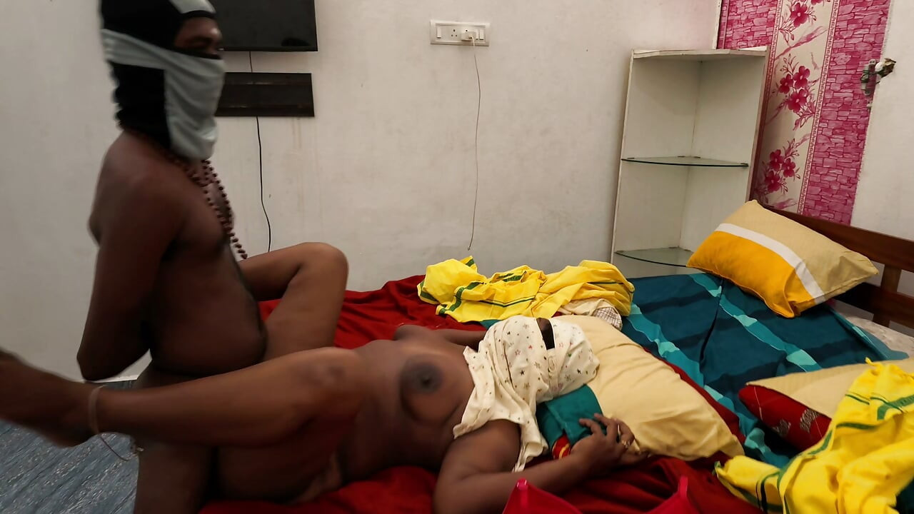 Dua Manthiravathi dan satu ibu rumah tangga