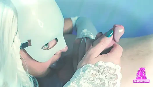 Lidah kelinci yang bagus menggoda - cobalah untuk tidak muncrat