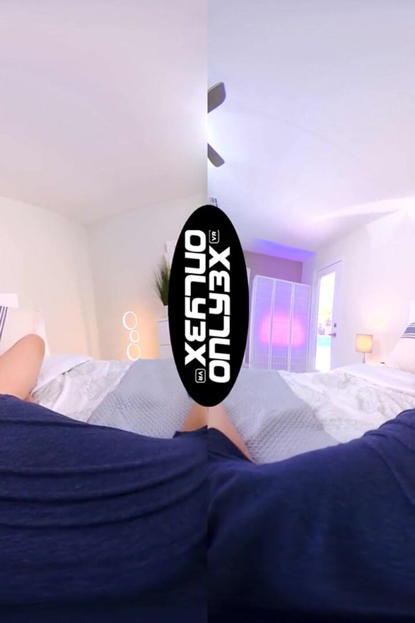 Petite stunner Alexis Tae requests a massage and a quick fuck