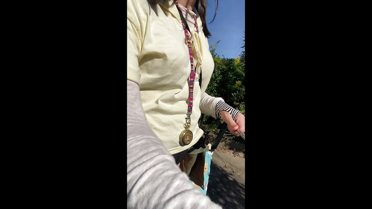 No.341 "Free" Crossdresser Walking in the Park with the Board Down