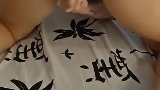 Freundin verführt auf video mit Riesendildo