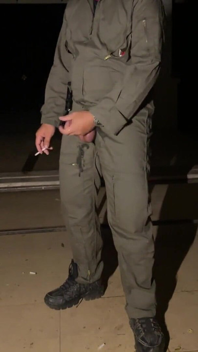从“下班后决定穿着我的机械连衣裤撸管并拍摄流着白浆的精液 - 湿透的”的必看时刻
