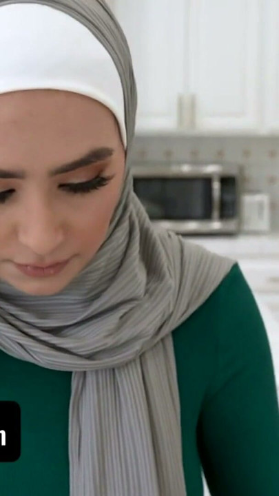 I Caught My Friends Hot Muslim Hijab Step Mom Masturbating & She Sucked Me Off For My Silence | Clip 1