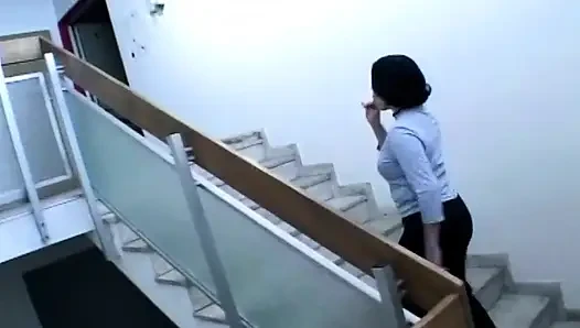 Gergin hamile amcık derin parmaklanıyor - her yere sızdıran kalın döl