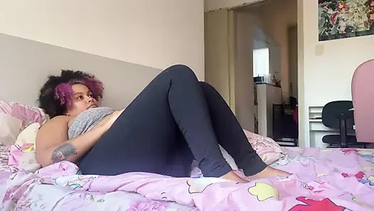 Üvey anne üvey oğlunu uyandırmak için osuruyor ep02