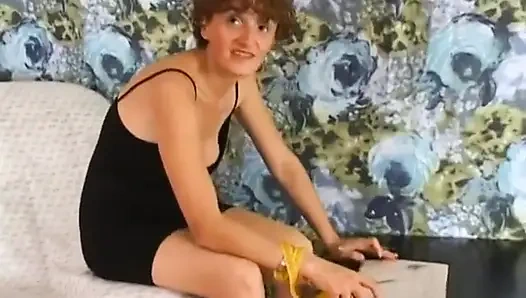 Amateur Redhead MILF Masturbate