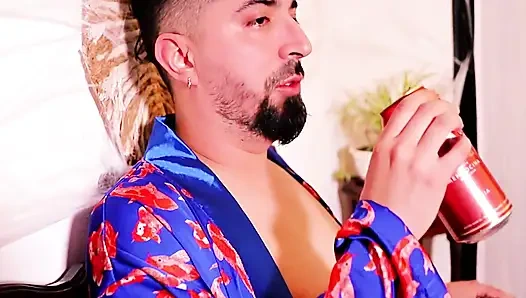 Yalnızlık iki hemşire beni yalıyor