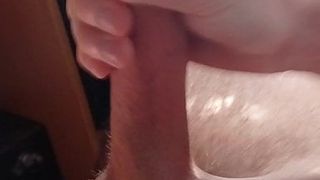 Serbio masturbación con la mano - con camshot