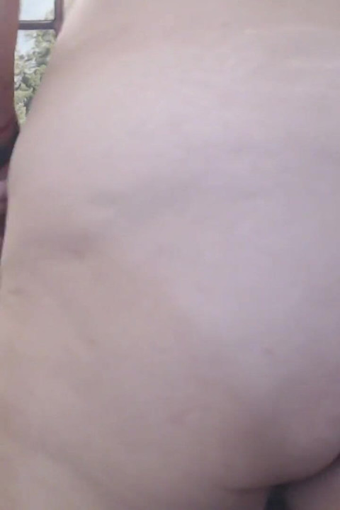 Chubby ass shake jiggle bounce