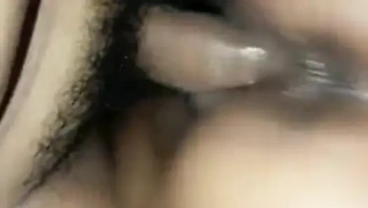 Nurfadila wird süchtig