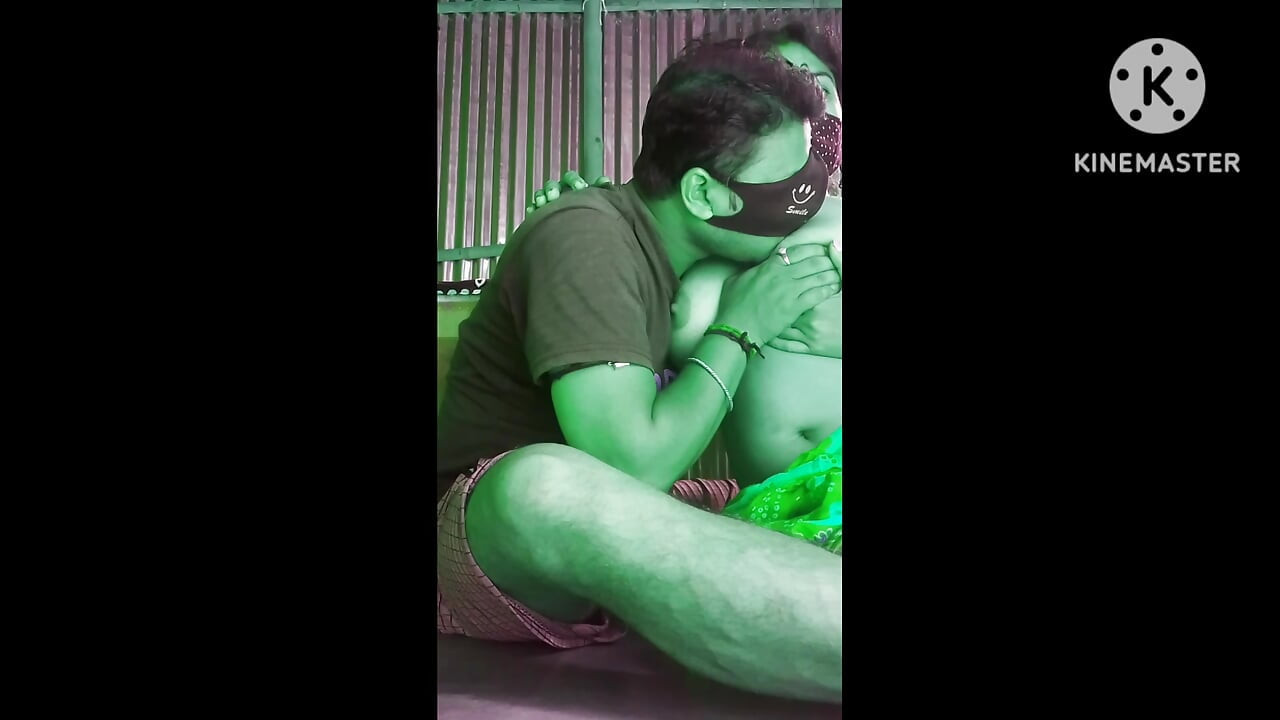 Σέξι σεξ θείας ή ετεροθαλούς αδελφού στο σπίτι μου..