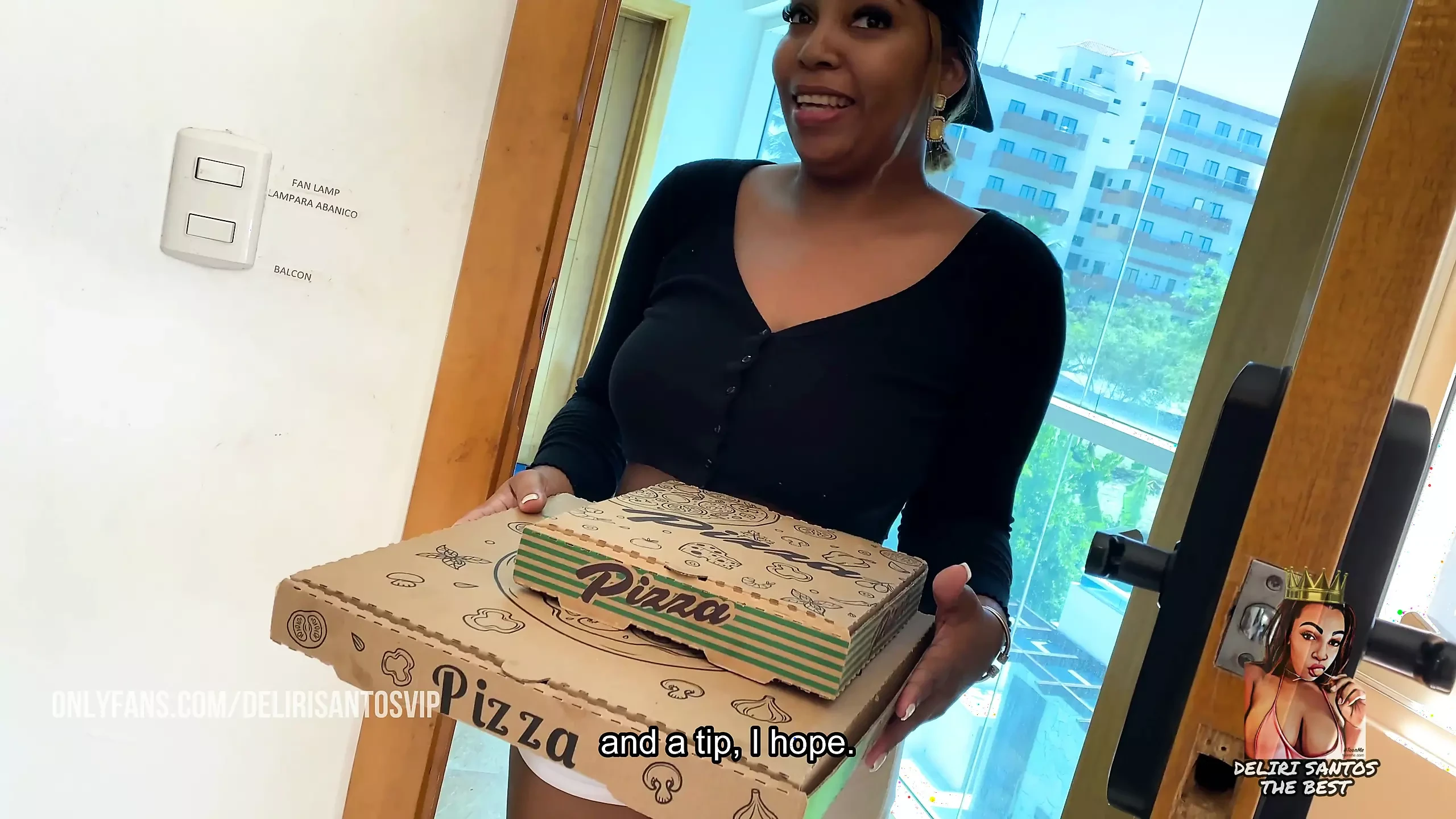 Latina pizza szállítás nagy seggel szexet kap