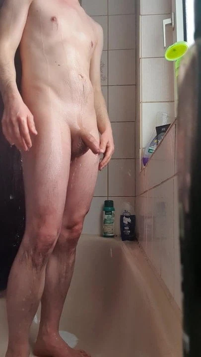 Wichsen in der Dusche