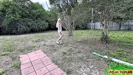 Backyard Blowjobs - Episode 4 “winter Flyn”