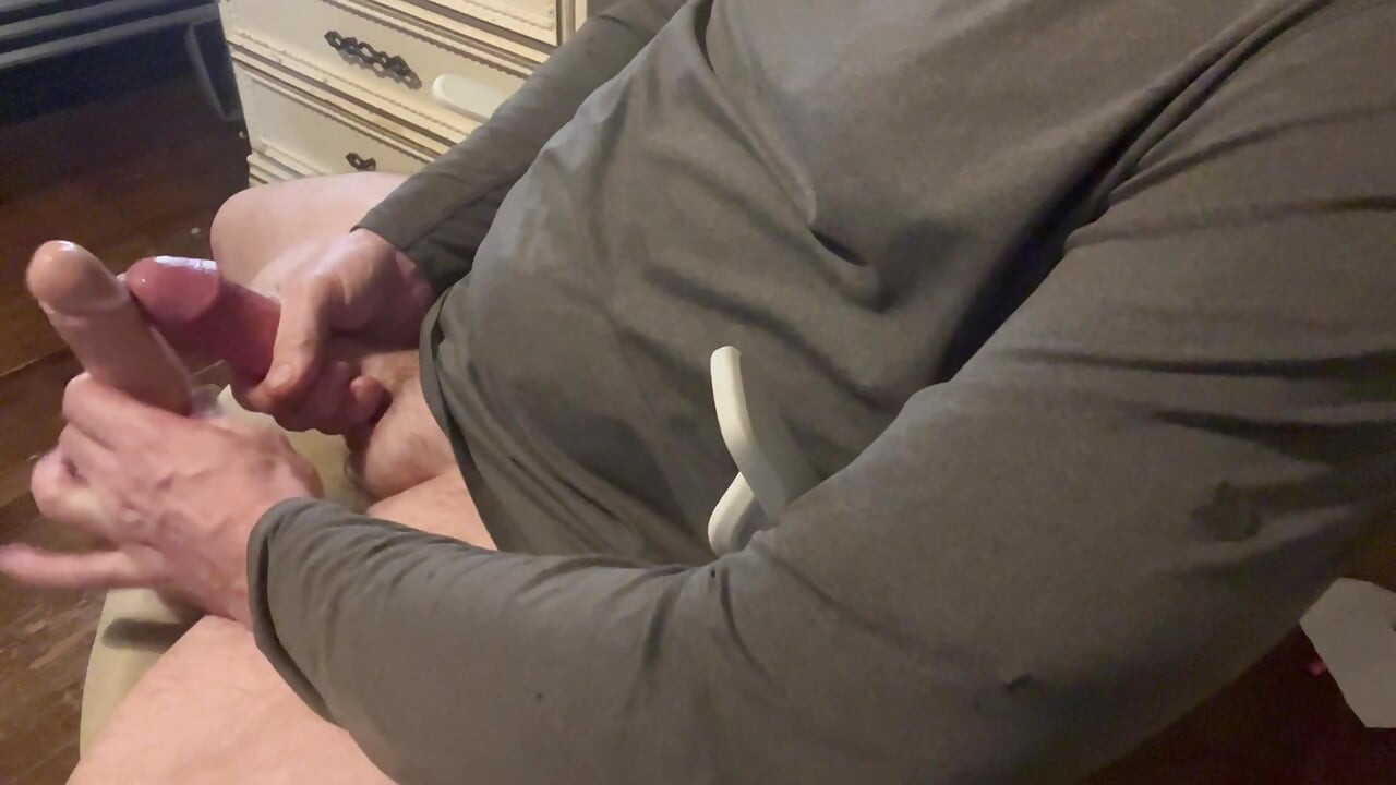 Jerking off with dildo
