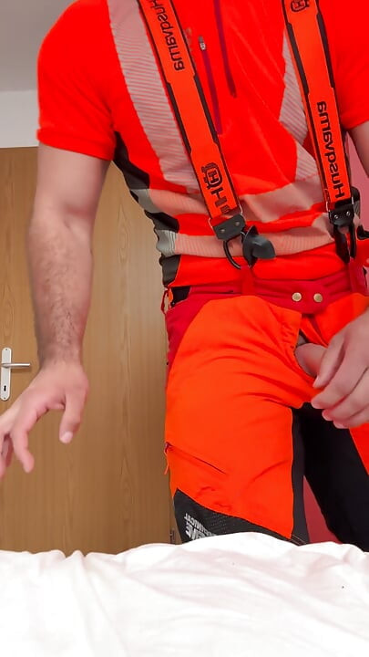 Tyler Blake Jerking off in Hivis Lumberjack Workwear - Muscle Flexes & Explosive Cumshot