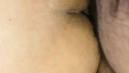 Sri Lankalı kız arkadaşımla ilk kez ağrılı anal deneme