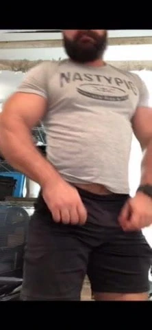 Muscle bear