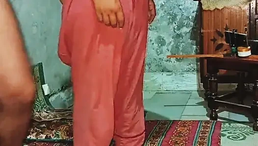 Adik tiri minta abang tirinya untuk pelan-pelan gara-gara bosen muncrat