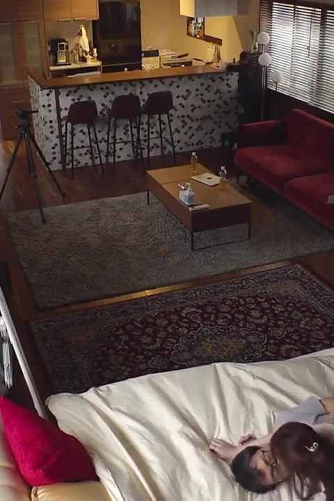 Coloque o cara da sorte e a atriz na casa suburbana por 3 dias. Parte.2