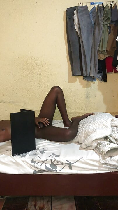 Watching porn Just before I start sMASThTURBATING