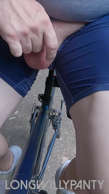 Straight guy risky public dick flash ride