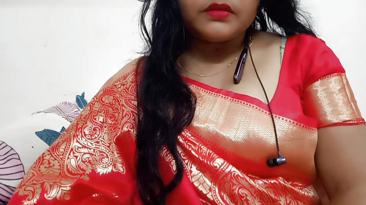 Naukar ne malkin ko nude video call karte samay pakad liya