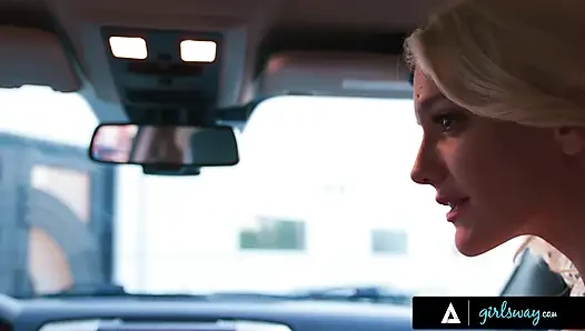 Girlsway - orta yaşlı seksi kadın Dana Vespoli kamyonunda Kenna James'i domine ediyor ve sonra onu yumuşak bdsm için içeri alıyor