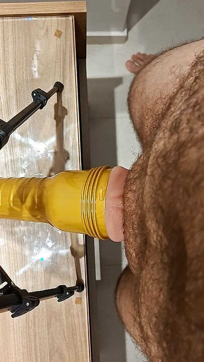 Fucking Fleshlight voor de eerste keer na 2 weken zonder rukken P2