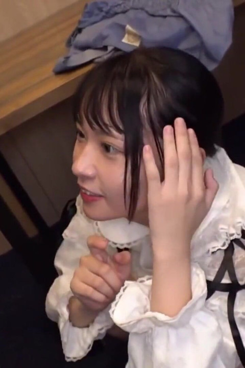 Tidligere idol-lignende ren collegepige afslører dristig side, udstilling bliver til erotisk overraskelse 1.