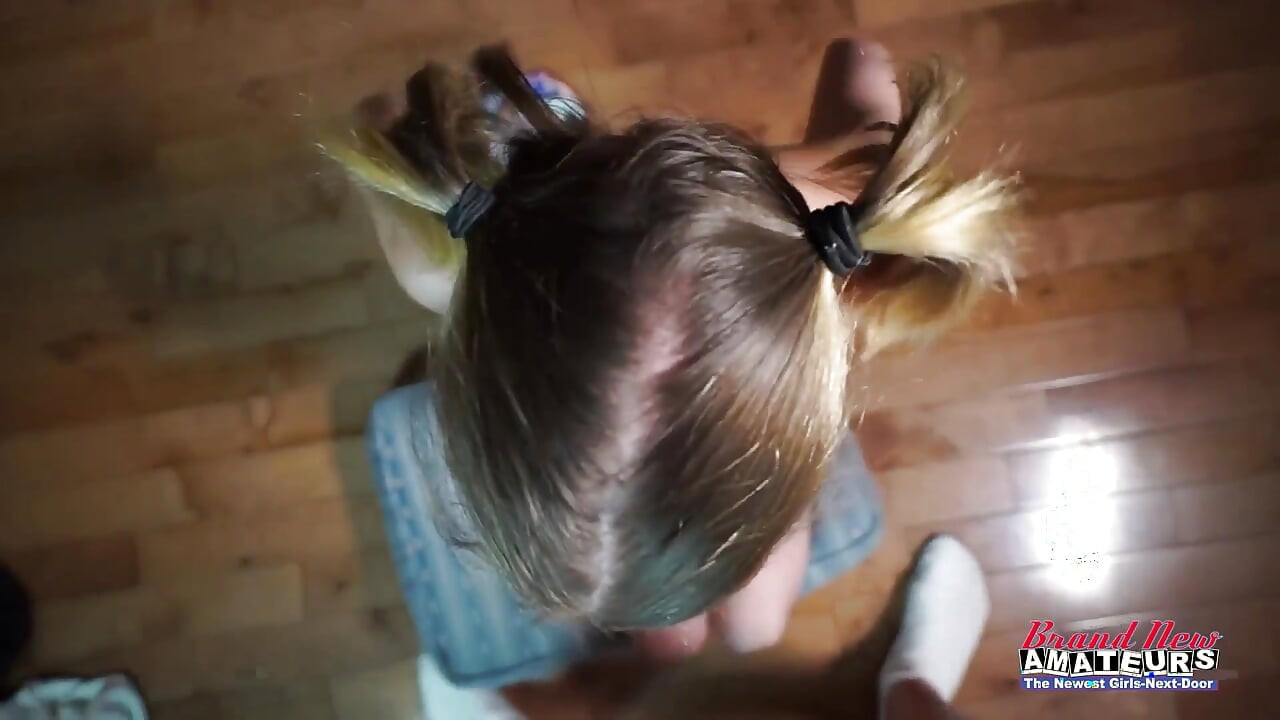 Pixie ออดิชั่นสาวผมบลอนด์รอยสักตัวเล็กกลืนน้ําเงี่ยนลึกสุดคอกลืนความร้อน!