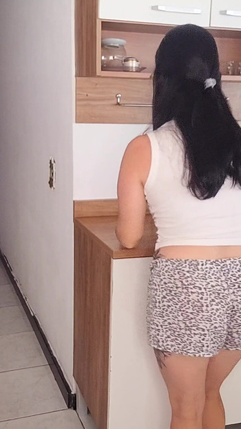 Ključni trenutak iz "RIZIČNOG SEKSA! Riskirao sam seksajući se s najboljim prijateljem svog rogonje dok je bio pod tušem"