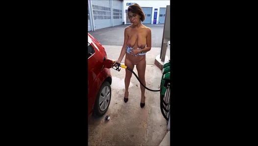 Noémie at the gas station