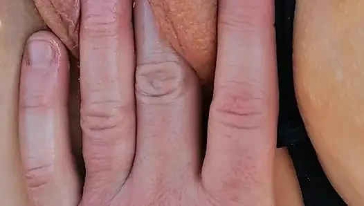 Heiße nasse Spielchen,Deutsche Amateur Milf,mit Ferkelchenn in der Natur