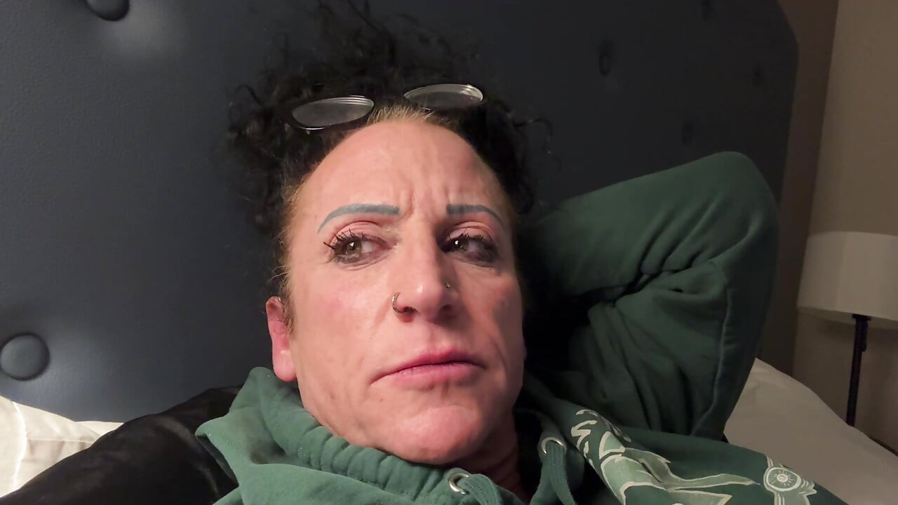 Kandys Bedtime Sneezing