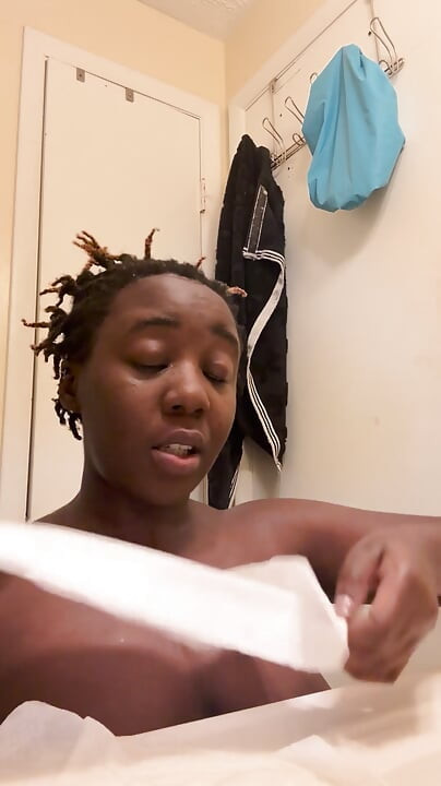 مص المعتوه ، الاستمناء المنفرد ، نتن إلى الاستحمام الطازج والنظيف (BlackPorn)