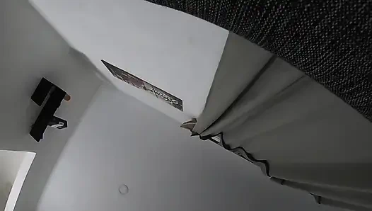 Рыжая аргентинка занимается сексом без презерватива с туристкой