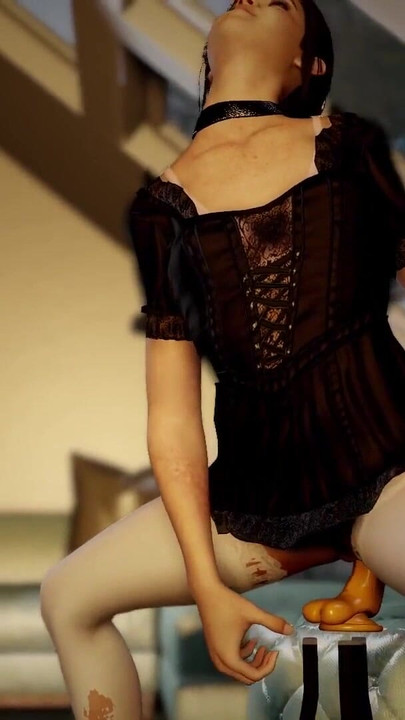 Ellie se fait baiser en chevauchant un gode | Clip 1